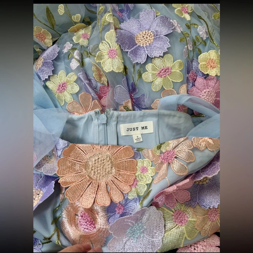 Boutique Just Me Blue 3D Floral Embroidered Tulle Midi Dress NWT  Size Small - Picture 5 of 5